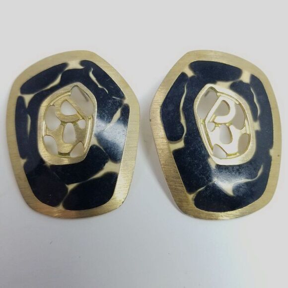 Vintage Berebi Black Enamel and Gold Tone Stud Earrings Cut Out Design 80s Style - Picture 7 of 7